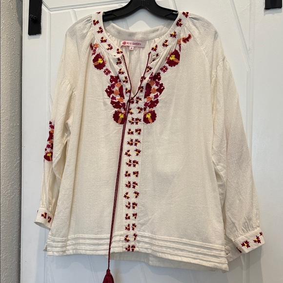 Embroidered Cream Blouse with Red Accents - Picture 1 of 4